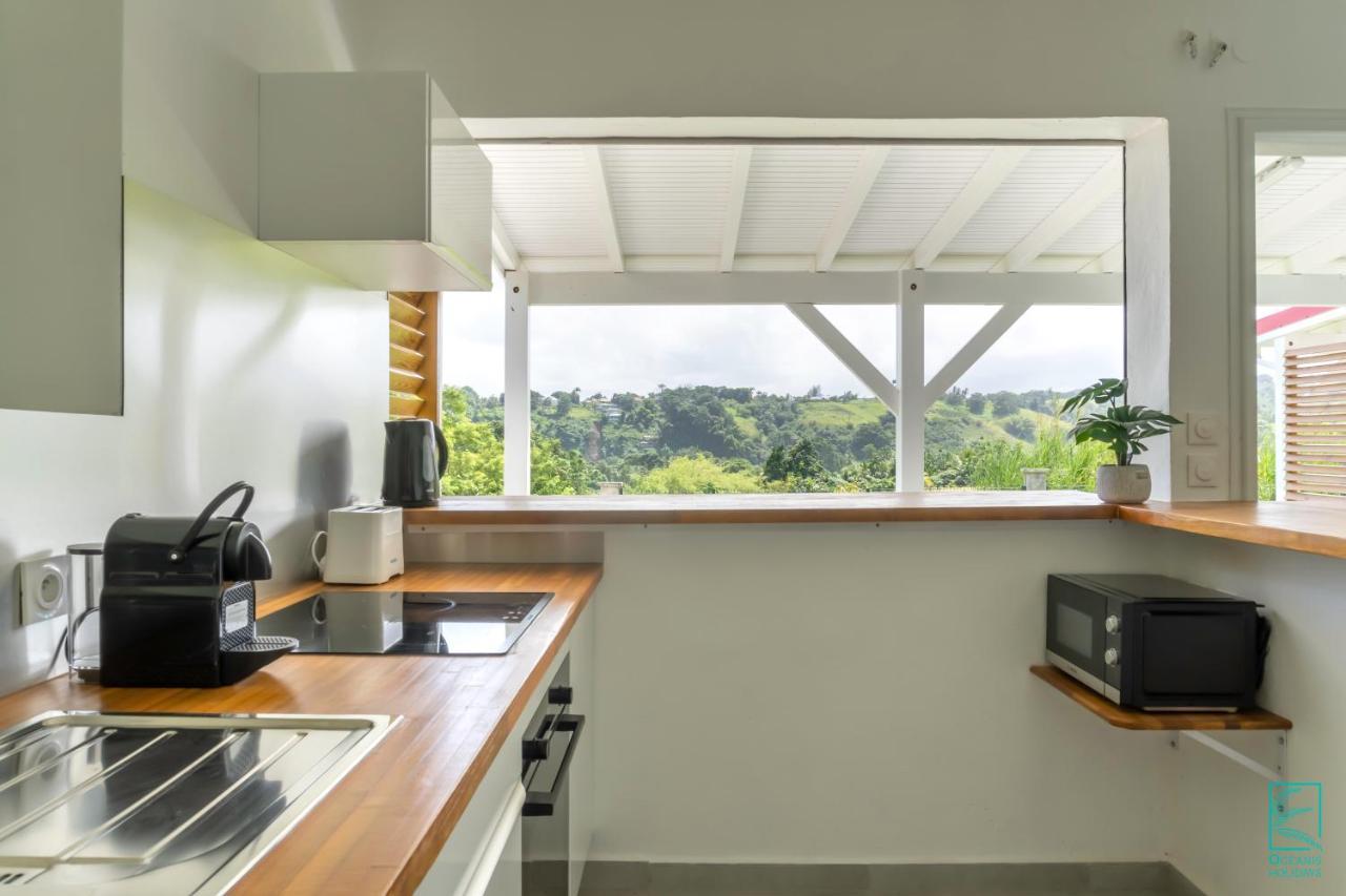 Superbe Appartement Avec Terrasse Vue Nature - Julyan House Petit-Bourg Exteriör bild